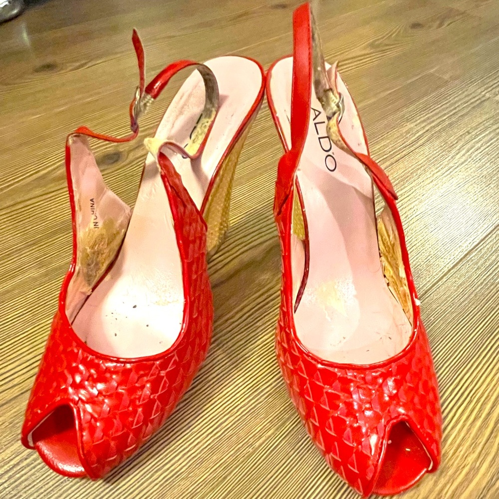 Bold RED Aldo peek toe sling back woven block wedge 3” heels Sz.8.5-9
